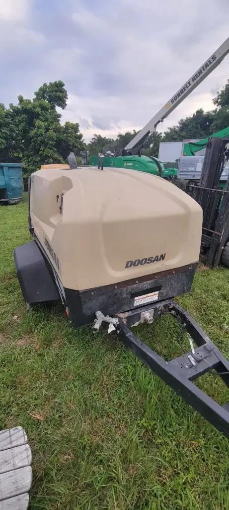 2023 Doosan 185 cfm Air Compressor